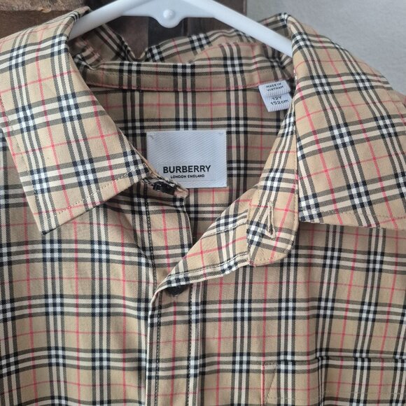 Burberry shirt size 12 youth excellent condition